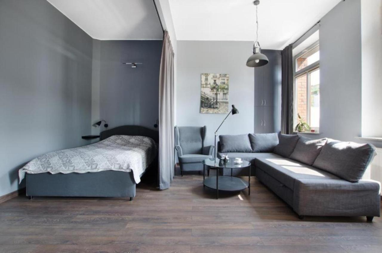לודז' Piekarnia Apartamenty Manufaktura, Parking, Dostep Na Kod, Klima, 1-3 Pokoje, Prywatna Kamienica מראה חיצוני תמונה