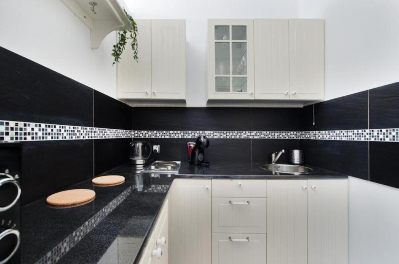 לודז' Piekarnia Apartamenty Manufaktura, Parking, Dostep Na Kod, Klima, 1-3 Pokoje, Prywatna Kamienica מראה חיצוני תמונה