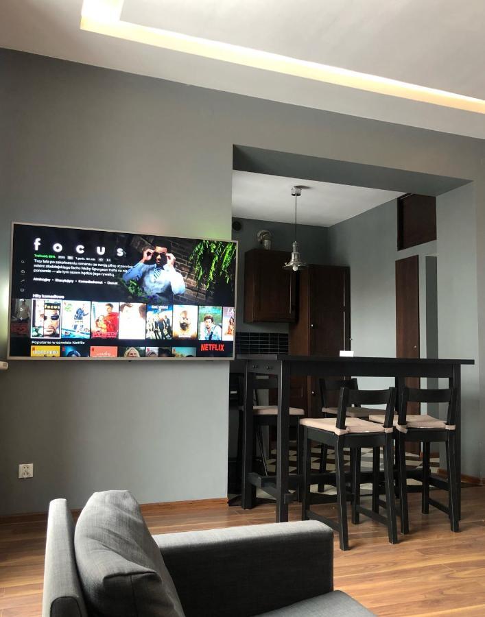 לודז' Piekarnia Apartamenty Manufaktura, Parking, Dostep Na Kod, Klima, 1-3 Pokoje, Prywatna Kamienica מראה חיצוני תמונה
